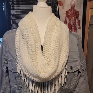 Elegant Cream Knit Fringe Scarf